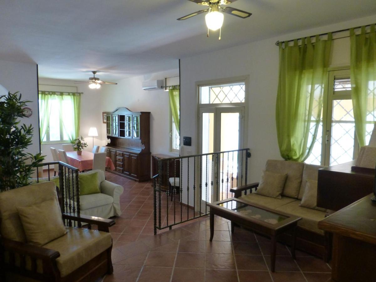 Villa Suzannah Lendinuso Exterior photo